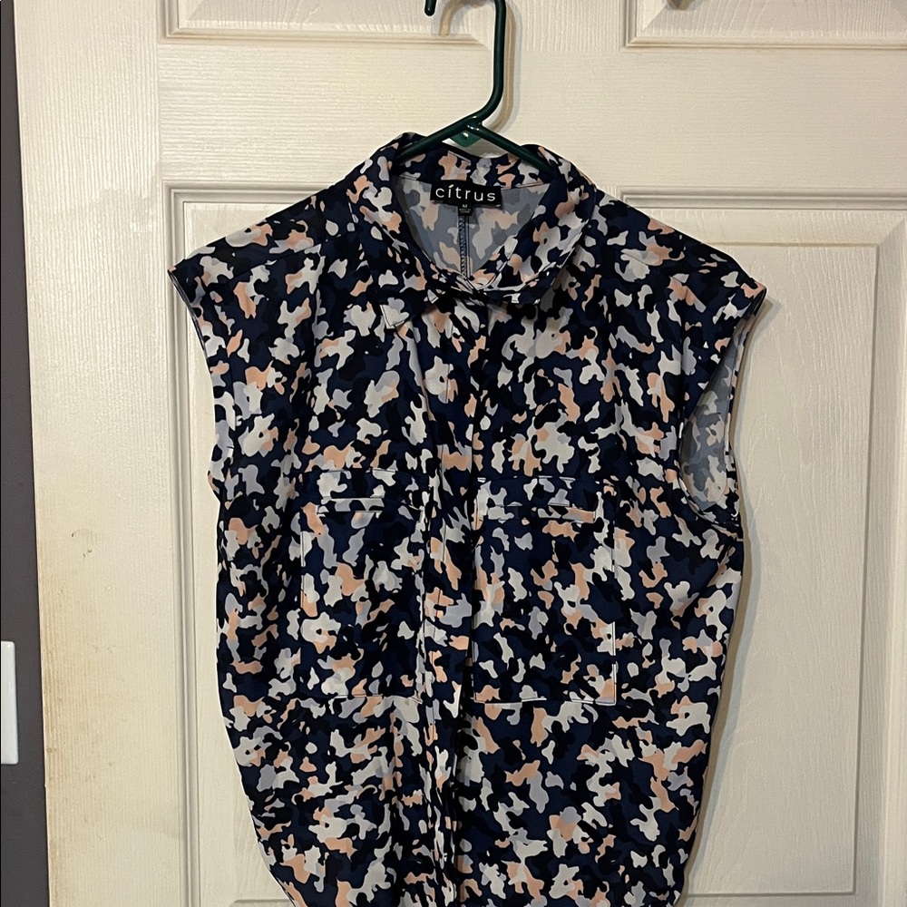 Cetrus Women's Sleeveless Abstract Blouse - Navy and Cream